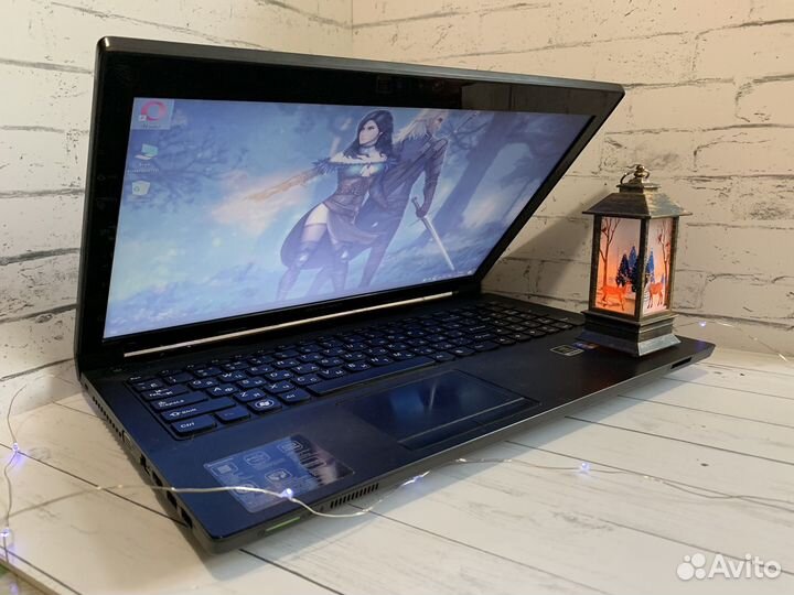 Игровой ноутбук Lenovo i5/2 Видео/GT 610M/500gb