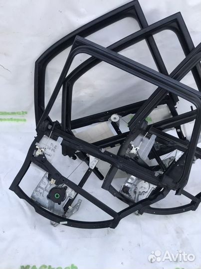Рамка стеклоподъемника задняя правая audi A4 B5