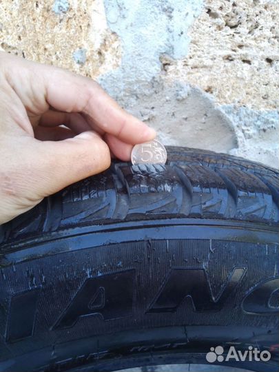Triangle TR777 215/70 R16 104T