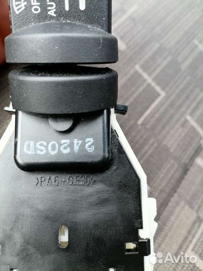 Подрулевой переключатель на Ниссан