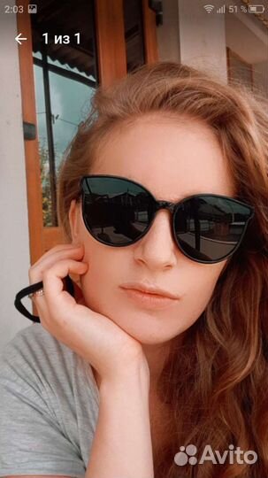 Солнцезащитные очки Valentino