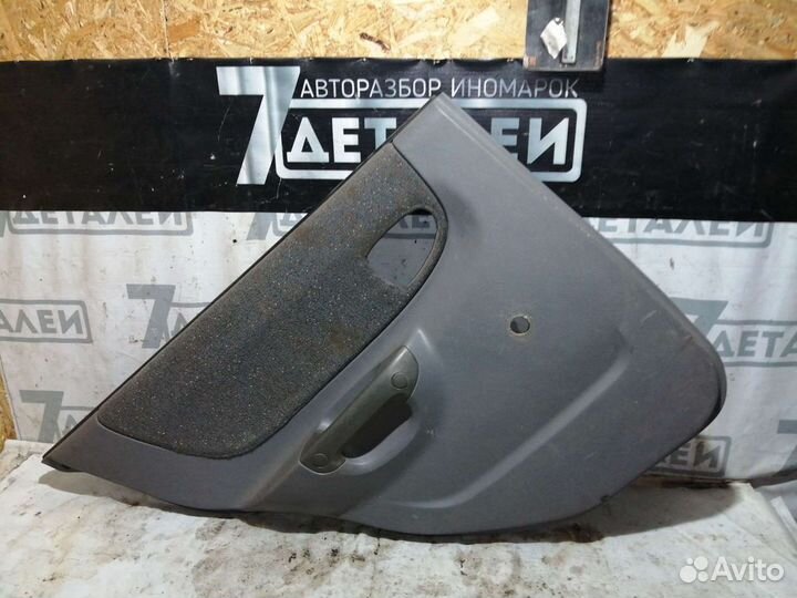 Обшивка двери Hyundai Accent 2