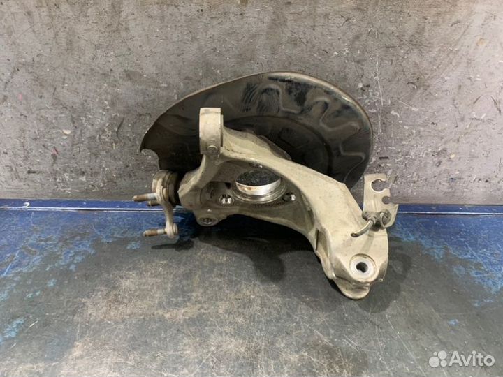Кулак поворотный левый Audi A3 8V