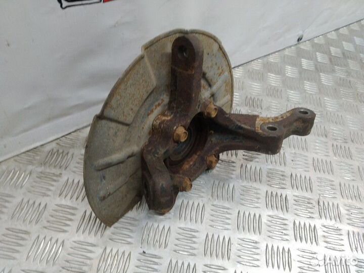 Кулак поворотный передний Suzuki Grand Vitara II р