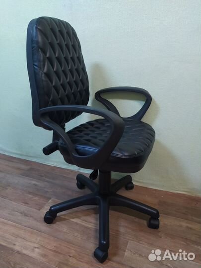 Компьютерное кресло