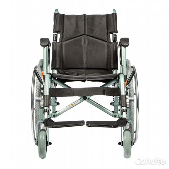 Продается Механическая коляска Delux 510