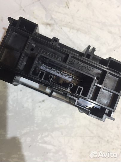 Кнопка шторки заднего стекла (Lexus ES)