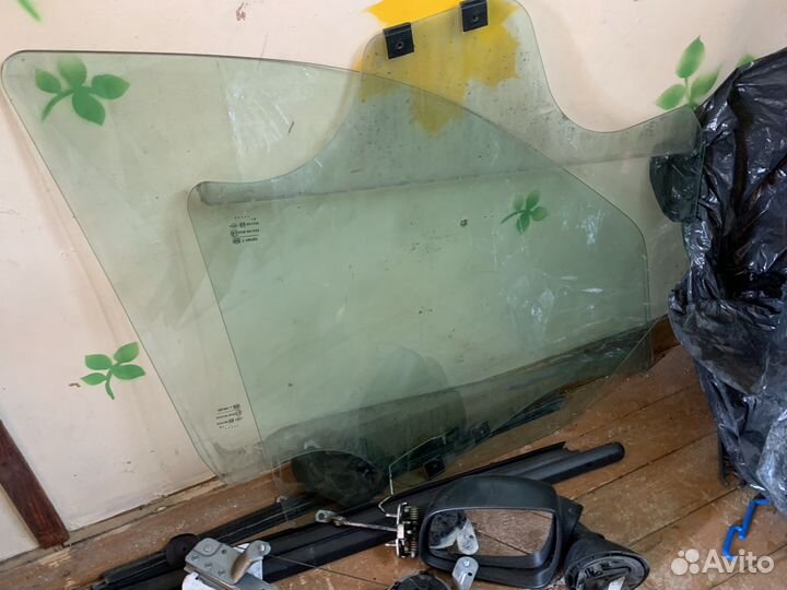 Стекло двери правое заднее Logan 1 Купчино