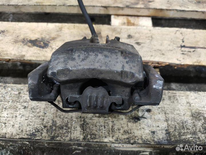 Суппорт тормозной задний правый Bmw 5 E61 N52B25