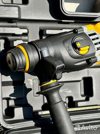 Перфоратор Dewalt