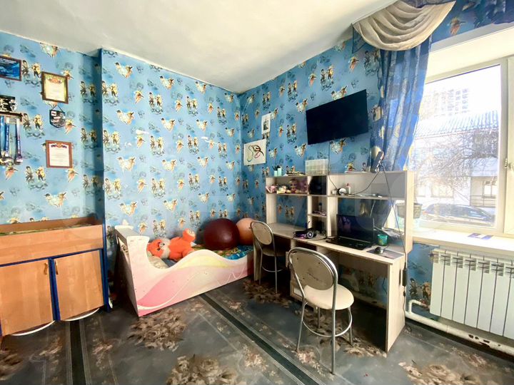 4-к. квартира, 88 м², 2/2 эт.