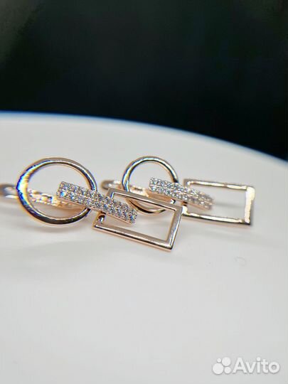 Серьги оригинальные под золото с цирконом