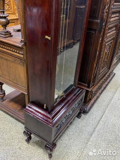 Старинные напольные часы