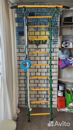 Шведская стенка бу с кольцами и канатом