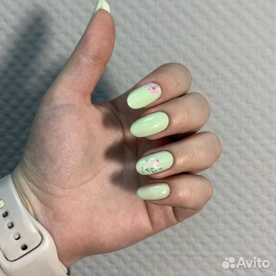 Модель на наращивание ногтей