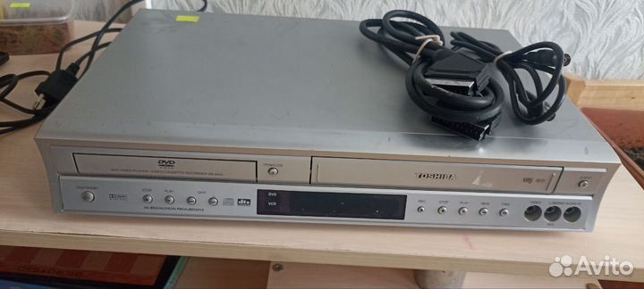 DVD VHS комбо 6 голов Hi-fi стерео ду Toshiba