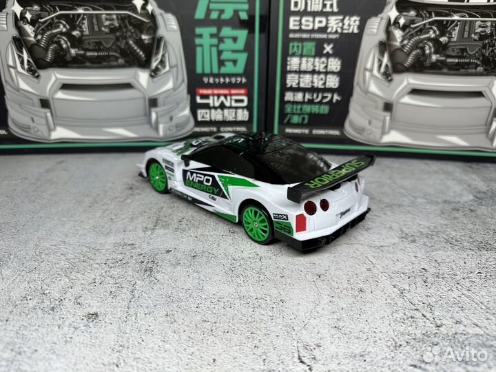 Машинка для дрифта на радиоуправлении Nissan GT-R