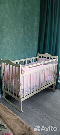 Детская кроватка