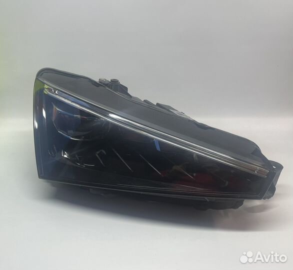 Фара правая Shkoda Rapid