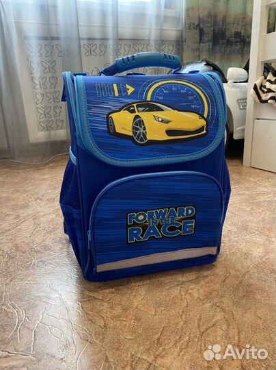 Рюкзак школьный