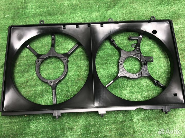 Диффузор lancer 9 mr968365