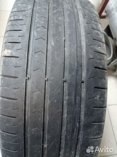 Continental ContiPremiumContact 5 215/65 R16