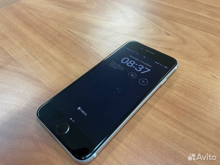 iPhone SE (2020), 64 ГБ
