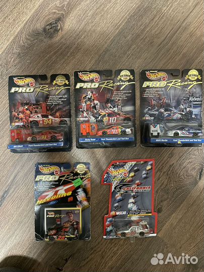 Hot Wheels PRO Racing Pit Crew California Speedway