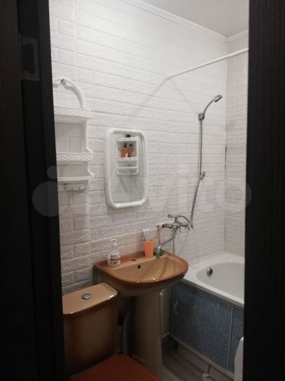 2-к. квартира, 47 м², 1/3 эт.