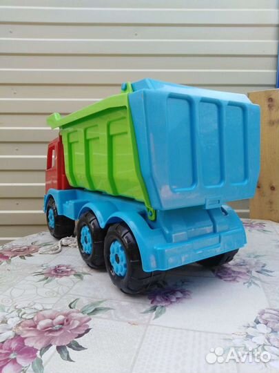 Большой грузовик игрушка