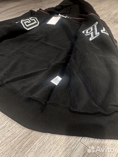 Худи с замком