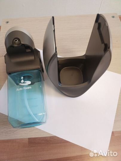 Диспенсер для мыла автоматический