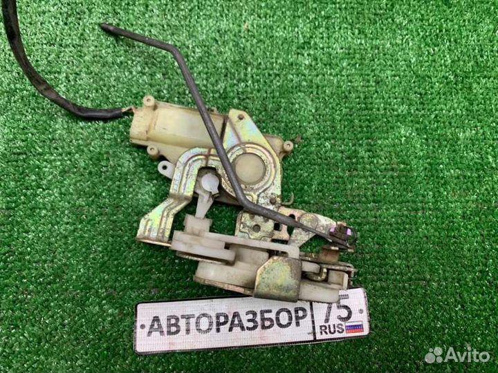 Замок двери передний левый Honda Logo GA3 D13B