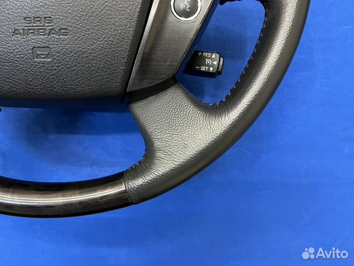 Оригинальный руль косточкой Crown Majesta 206 207