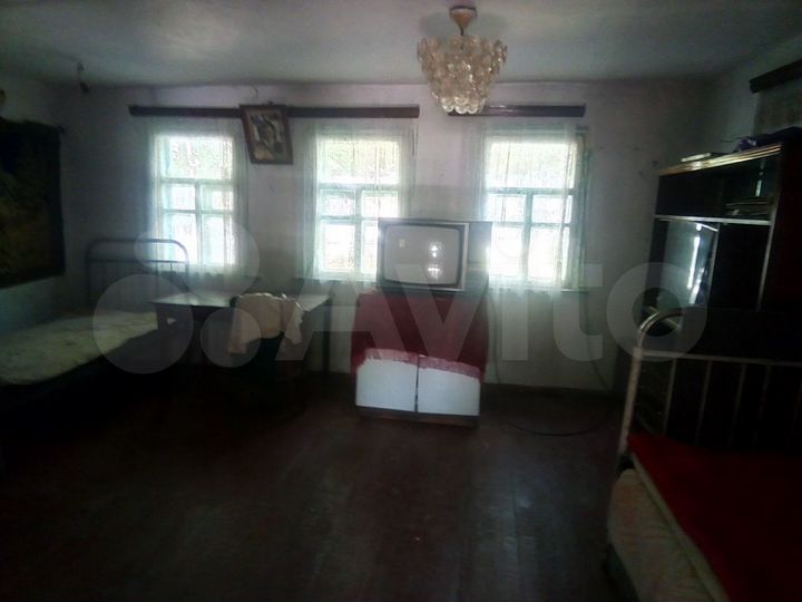 Дом 35 м² на участке 8 сот.