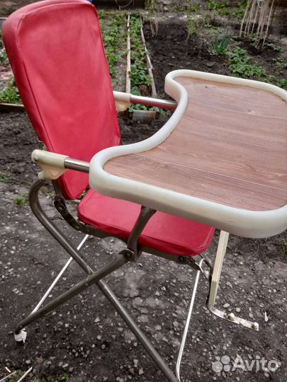 Детский стульчик для кормления