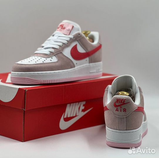 Кроссовки женские Nike Air Force 1 Low '07 QS 'Val