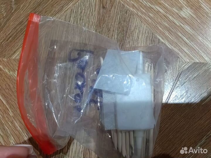 Лампа для ногтей