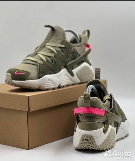 Кроссовки женские Nike Air Huarache Craft