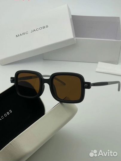 Солнцезащитные очки женские