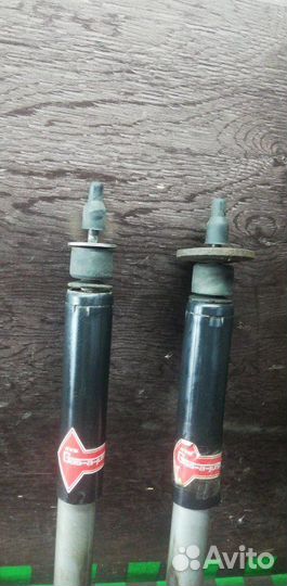 Амортизатор подвески передний Mercedes-Benz