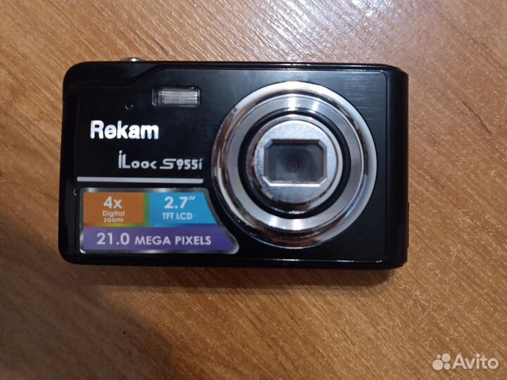 Компактный фотоаппарат