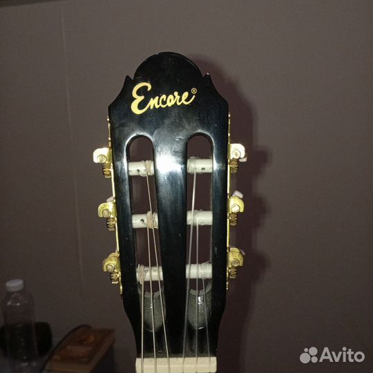 Классическая гитара шестиструнная