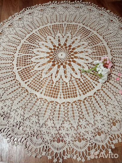 Скатерть круглая вязаная ажурная Льняная