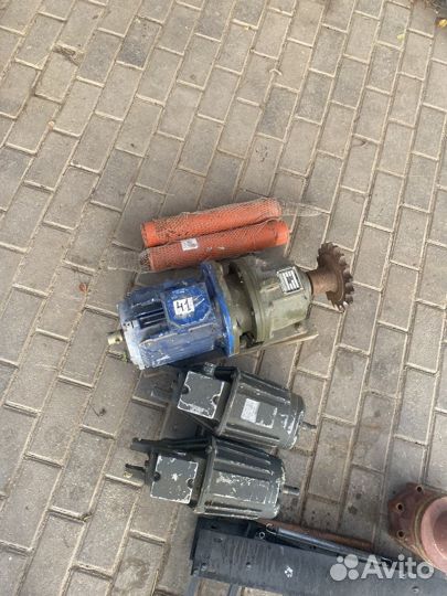 Электродвигатель с редуктором новый