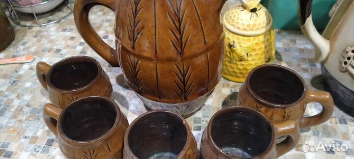 Глиняный кувшин