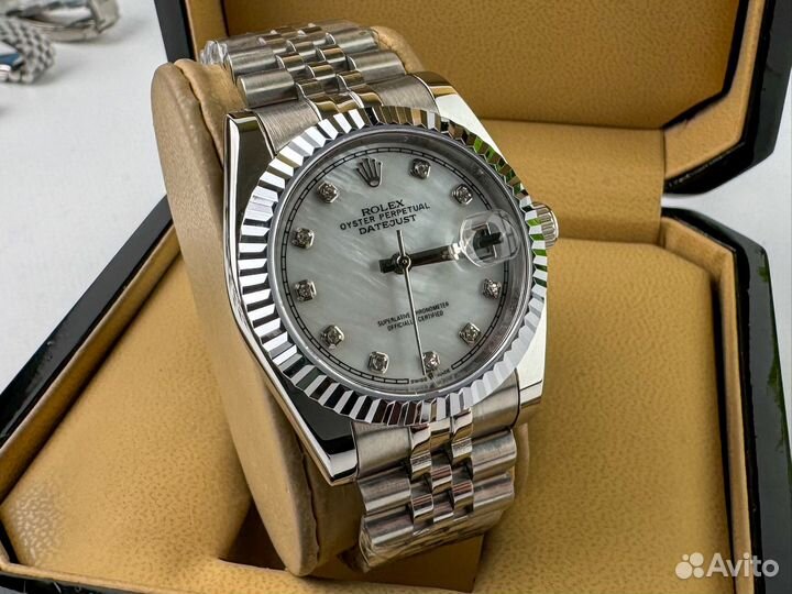 Женские часы Rolex Datejust белые перламутровые