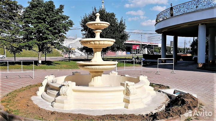 Фонтан из мрамора и гранита Маэстро