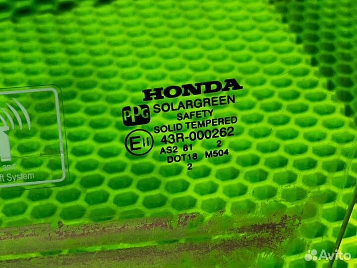 Стекло двери переднее левое Acura Mdx YD1 J35A5