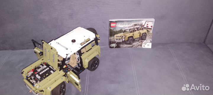 Lego technic 42110 land rover defender